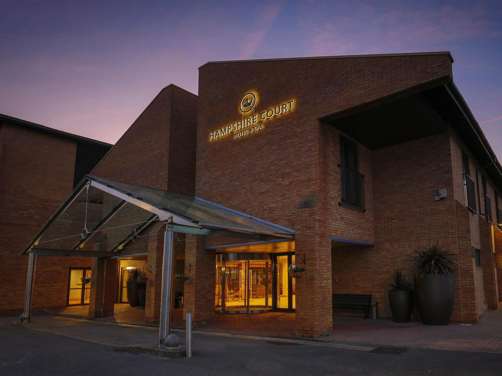 Hampshire Court Hotel & Spa 베이싱스토크 외부 사진