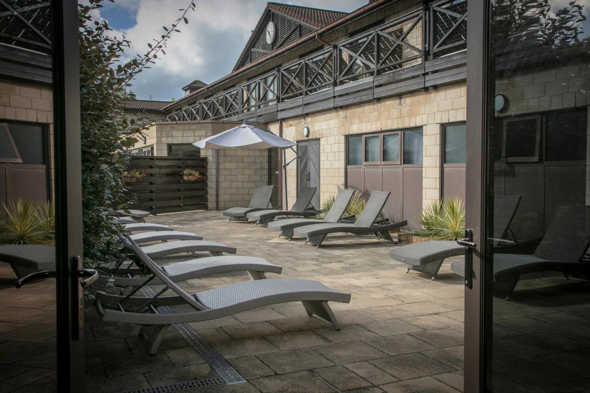 Hampshire Court Hotel & Spa 베이싱스토크 외부 사진