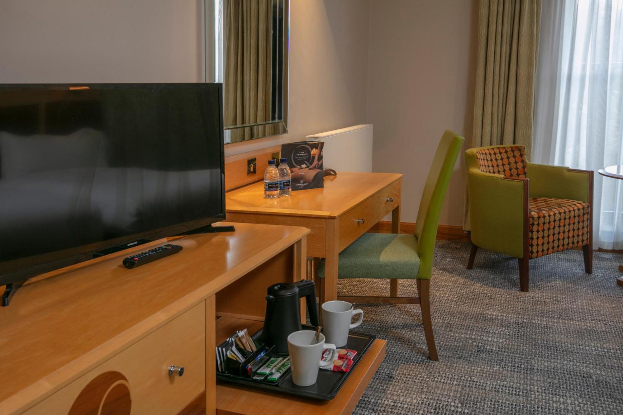 Hampshire Court Hotel & Spa 베이싱스토크 객실 사진